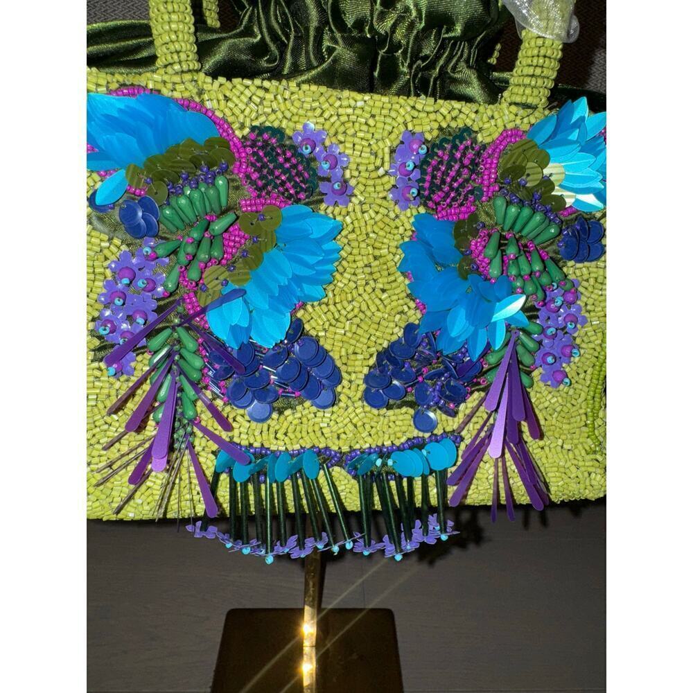 Green Beaded NWT Viral Handcrafted in India Embellished Drawstring Mini Handbag - Picture 3 of 7
